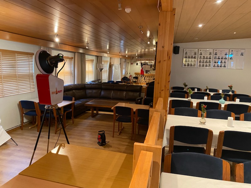 Mynd úr sal Eldeyjar